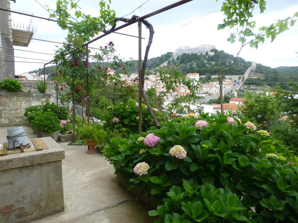 Guesthouse Bracanovic Hvar Town Zewnętrze zdjęcie